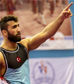 Burhan Akbudak, U23 Dünya Güreş Şampiyonu Oldu