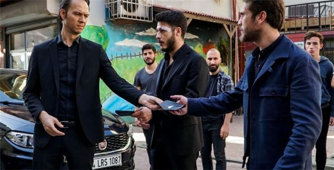 Çukur'a bomba transferler! Kenan İmirzalıoğlu ve Sinem Kobal sürprizi