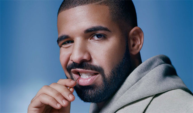 Drake Yine Rekor Kırdı