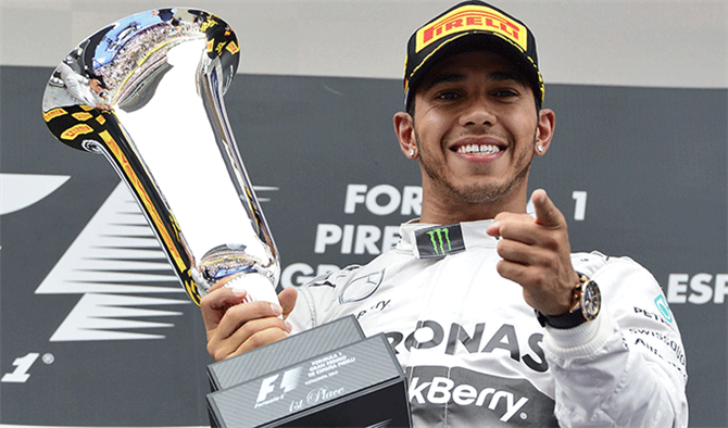 Lewis Hamilton ve Mercedes 135 Milyon Euro Sözleşmeyle Rekor Kırdı