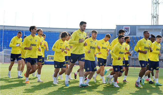 Fenerbahçe, Maribor Maçı Hazırlıklarına Hız Kesmeden Devam Ediyor: Mert Müldür ve Miha Zajc İlk Antrenmanlarını Gerçekleştirdi