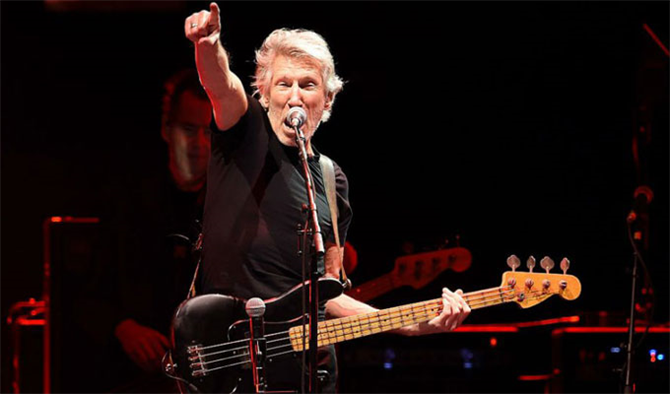Roger Waters, The Wall'un Türkçe Hakkını Down Sendromlu Gençlere Verdi