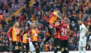 Galatasaray Denizlispor 2 1 maçın geniş özeti ve golleri izle Falcao açıldı!