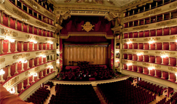Hakan Şensoy Milano La Scala Sahnesi'nde