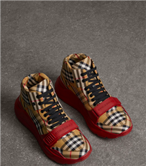 Burberry Yeni Sneaker Modeli İle Fark Yaratıyor