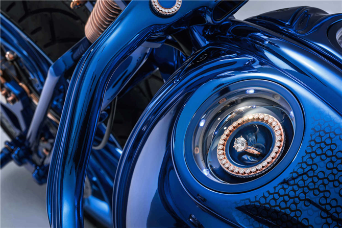 iste-dunyanin-en-pahali-motorsikleti-harley-davidson-blue-edition-43415-10052018162015.jpg