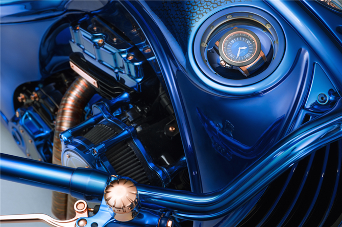 iste-dunyanin-en-pahali-motorsikleti-harley-davidson-blue-edition-47997-10052018162017.jpg