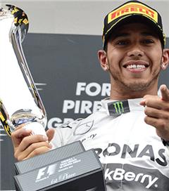 Lewis Hamilton ve Mercedes 135 Milyon Euro Sözleşmeyle Rekor Kırdı