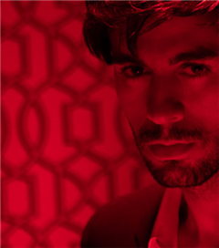 Enrique Iglesias Sessizliğini Yeni Single Çalışması “EL BAÑO” ile Bozdu