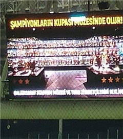 Galatasaray Trabzonspor Maçında Türk Telekom Arena'da Skorboard Göndermesi